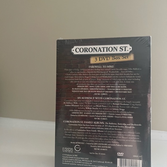 Coronation Street 3 DVD Box Set 2005 Brand New - Picture 3 of 4